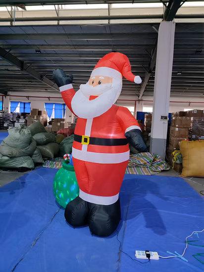 Festival de cerâmica de vendas de fábrica artesanato Papai Noel com luz LED para decoração de Natal